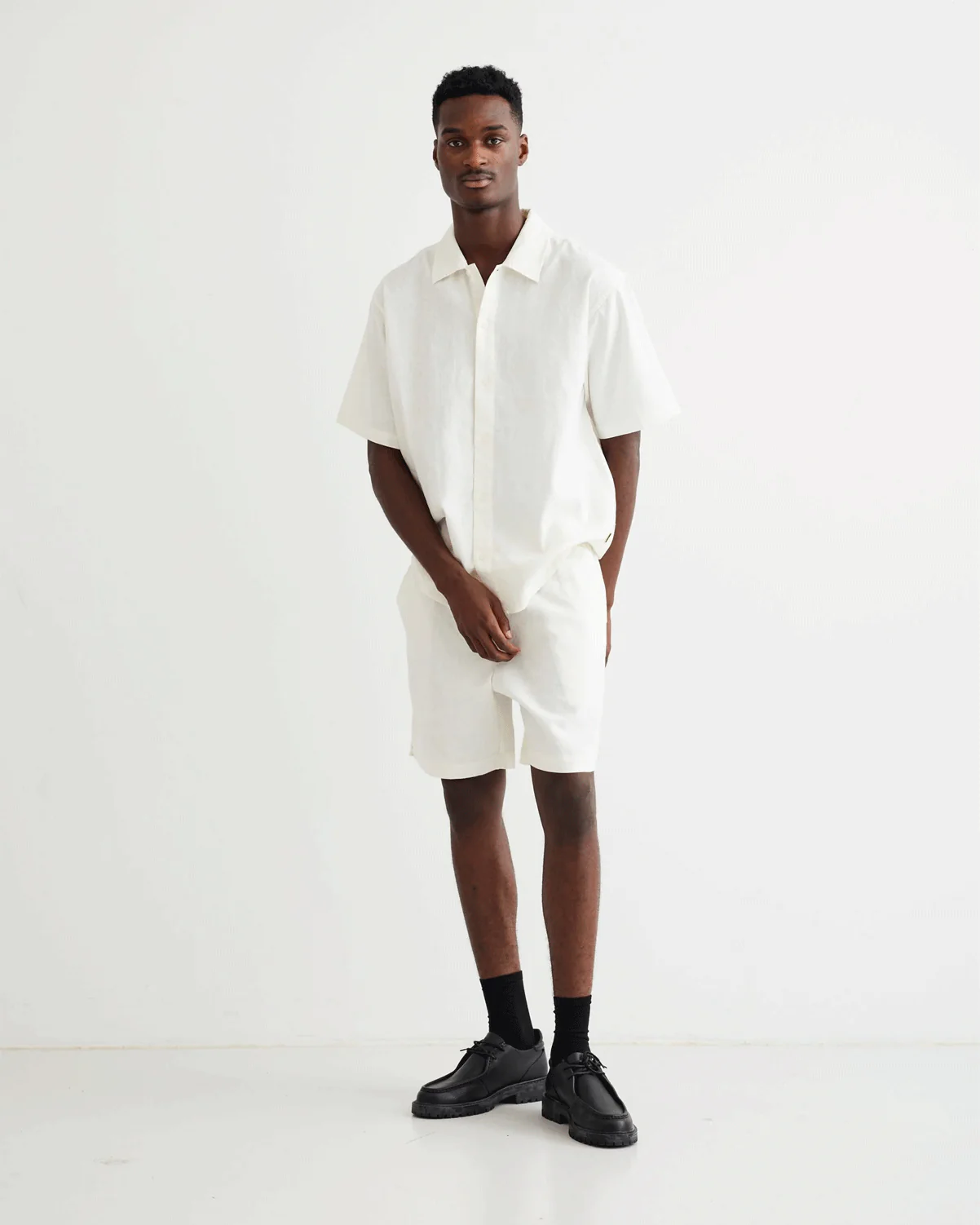 Bommy Linen Shorts - Off White - Image 3
