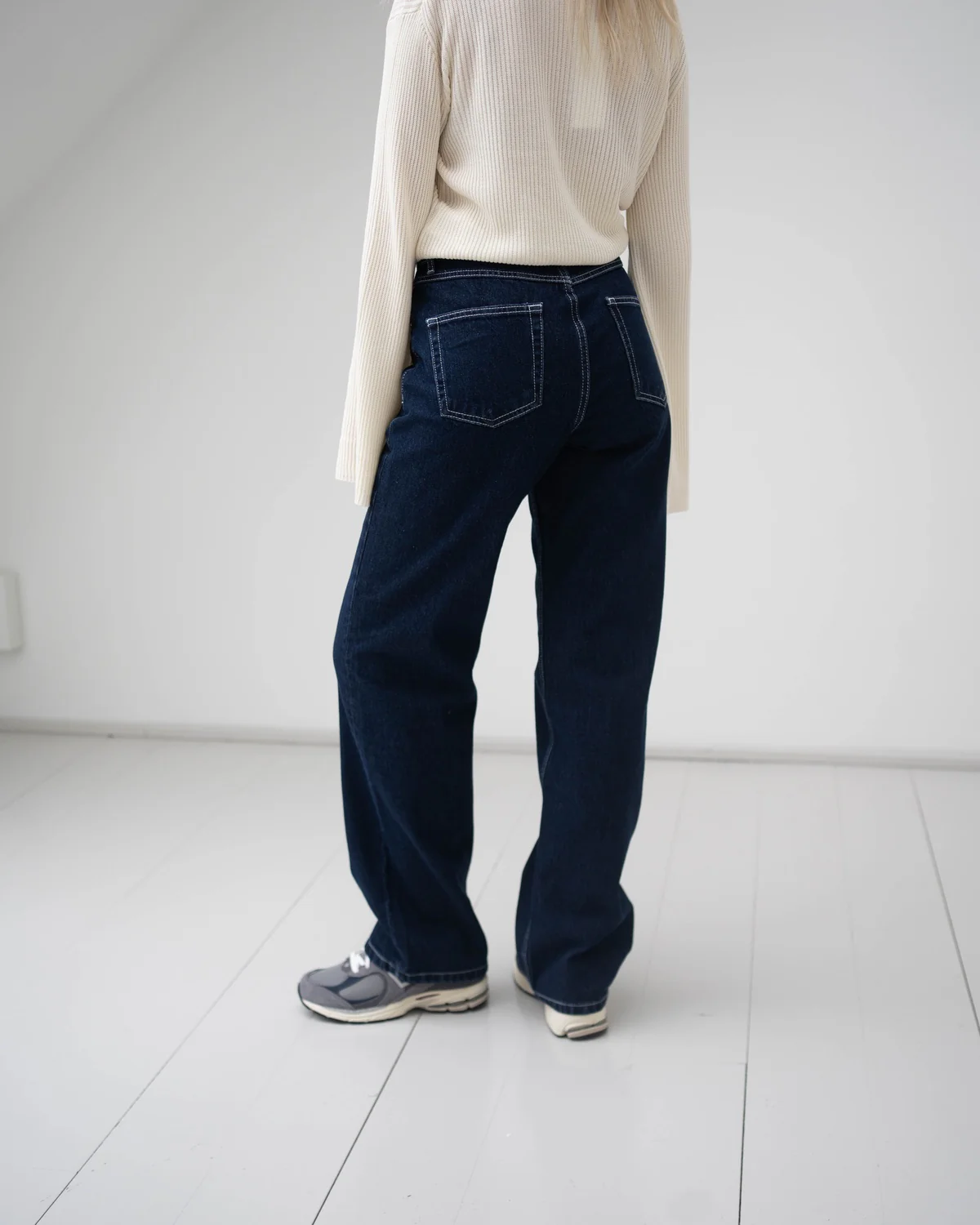 Carla Indigo Jeans - Washed Blue - Image 3