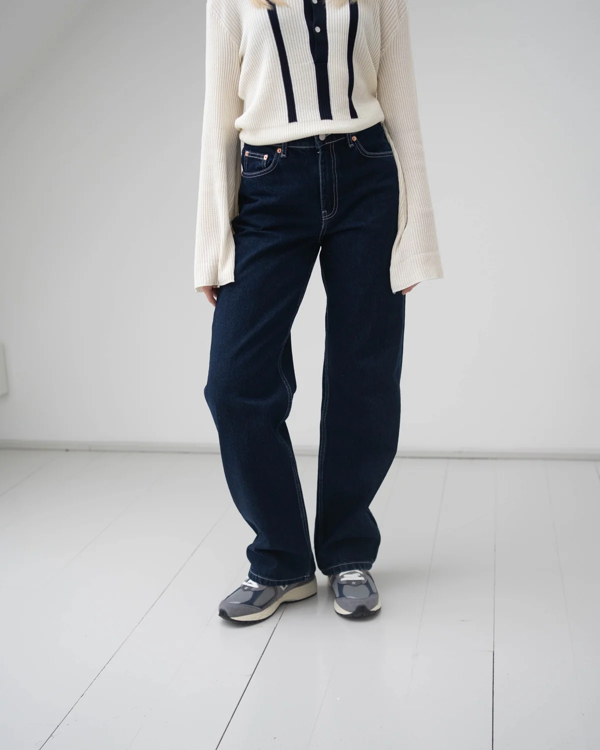 Carla Indigo Jeans - Washed Blue - Image 4