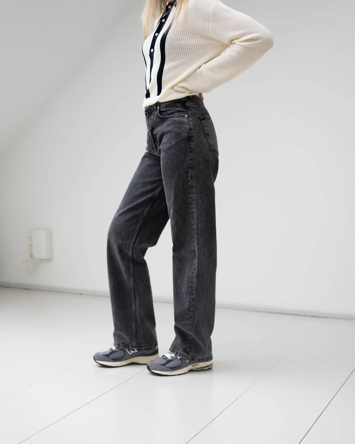 Carla Thun Black Jeans - Black - Image 3