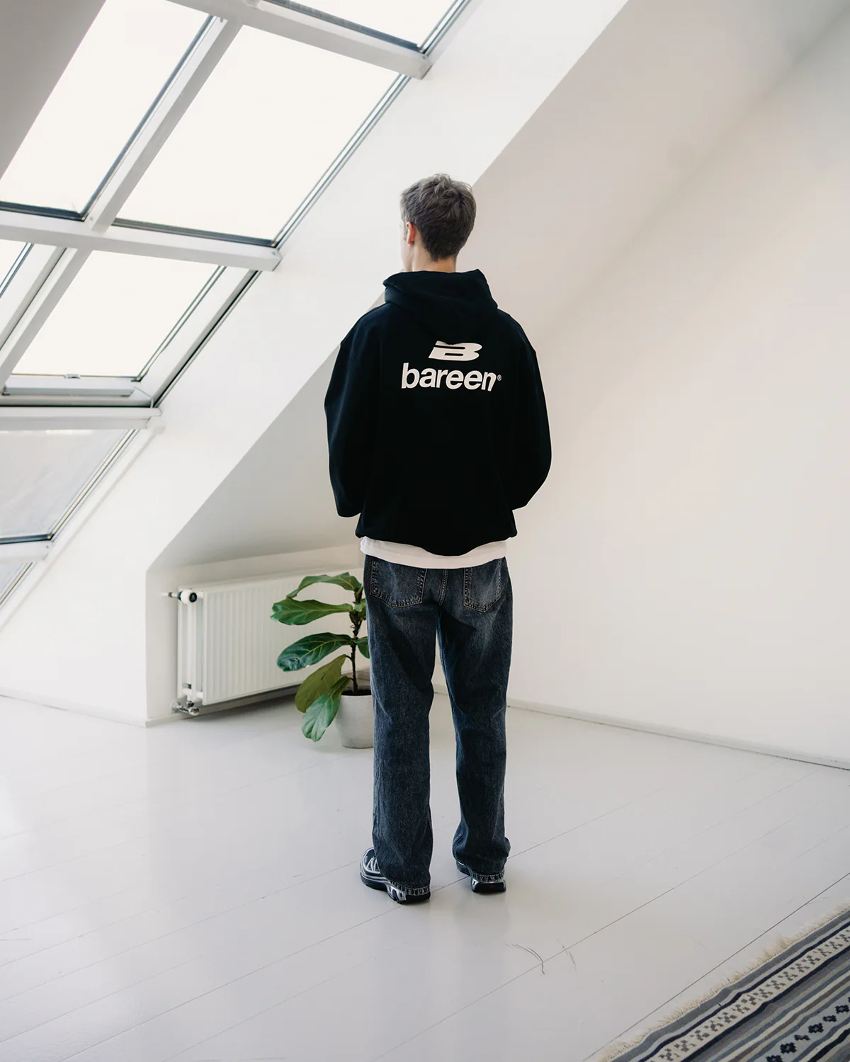 Oversized Hoodie Logo 2.0 - Image 3