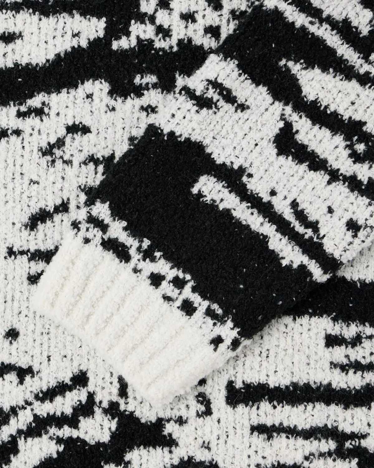 Panku Sweater - Image 3