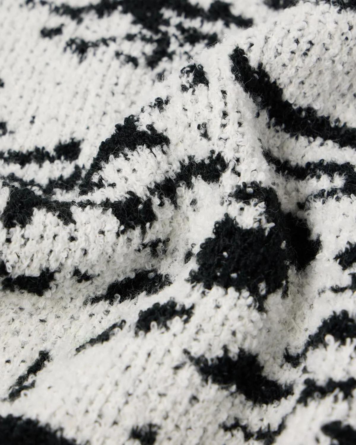 Panku Sweater - Image 6