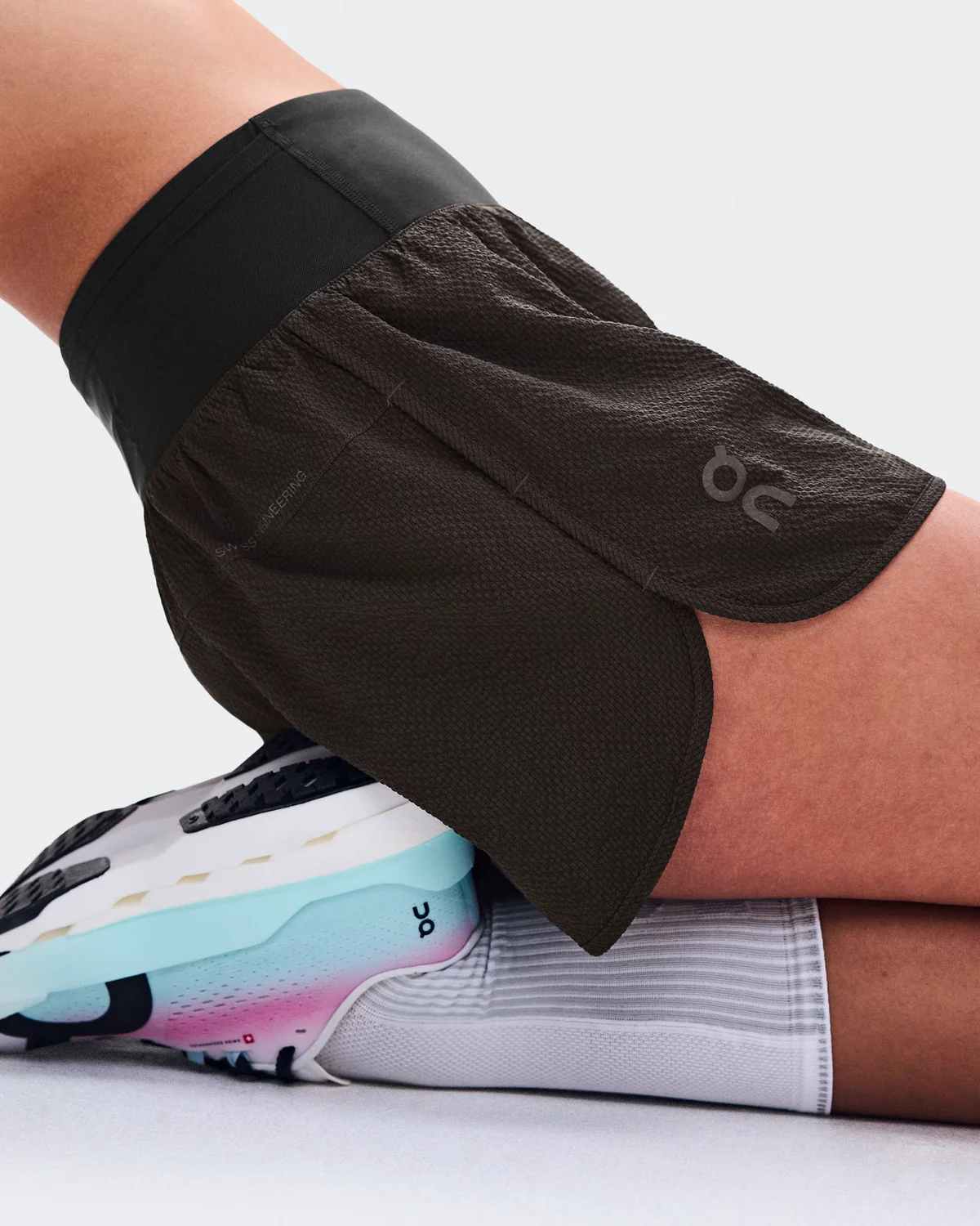 Performance Volt Shorts Women - Image 8