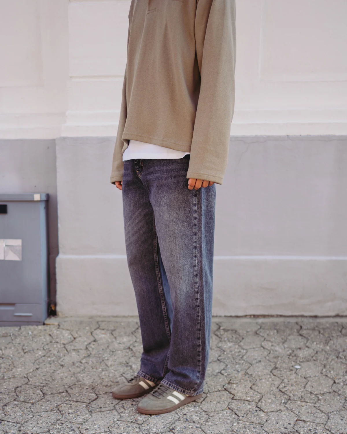 Rami Shadow Jeans - Image 5